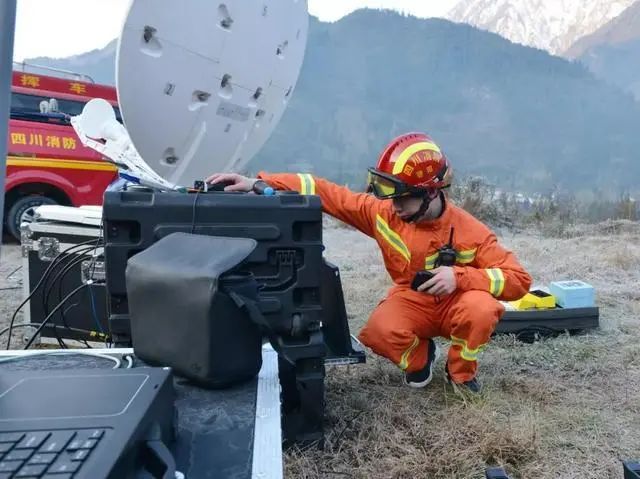 无线对讲系统中对讲机的使用方法、安全注意事项及常规维护中所需注意的细节